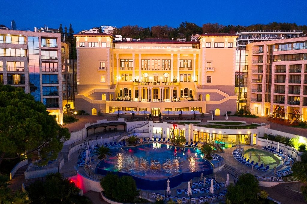 general-main-building