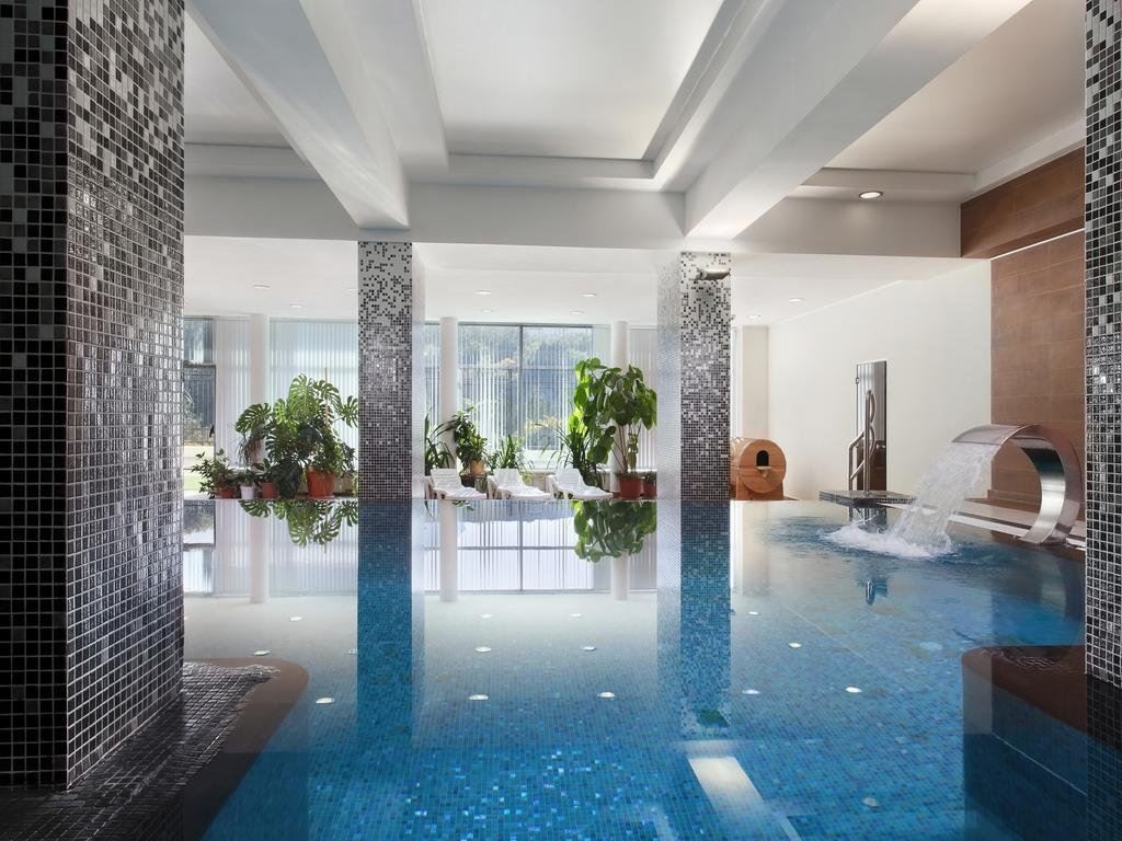 pools-indoor-pool