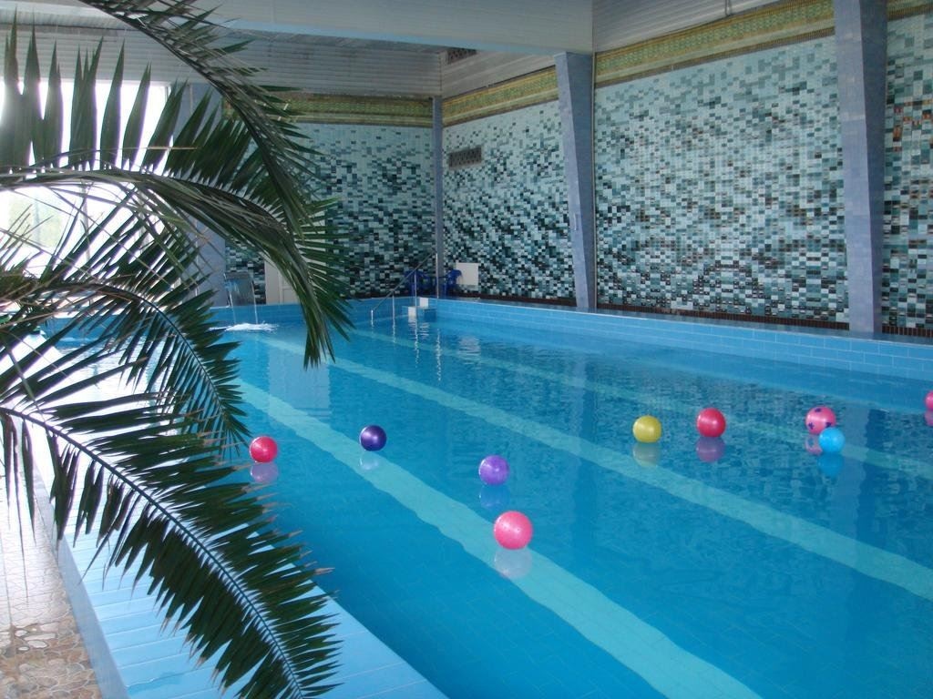 pools-indoor-pool