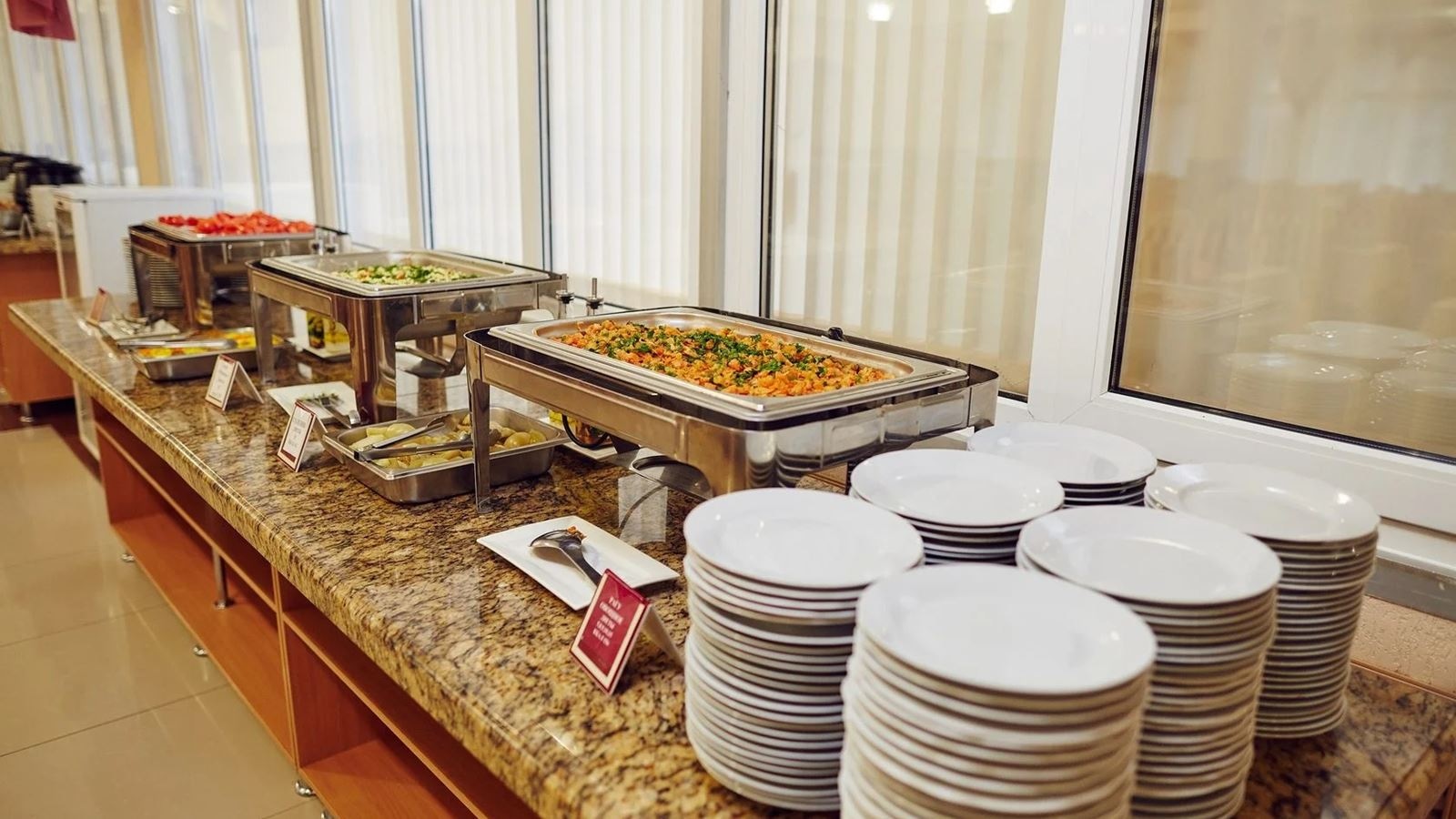 restaurants-obedennyi-zal