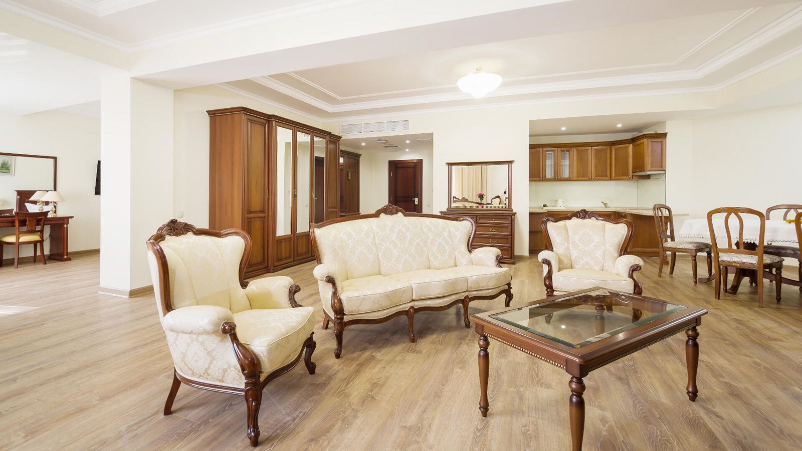 rooms-apartment-balcony