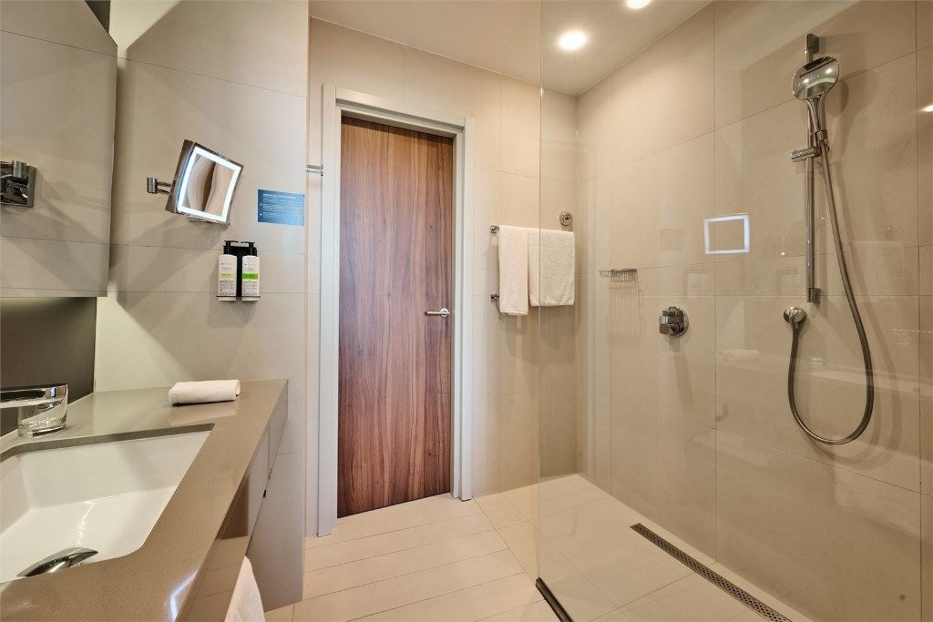 rooms-executive-room-with-city-view-club-floor