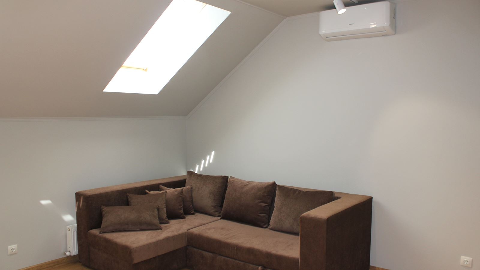 rooms-2-mest-2kom-luxe-komfort