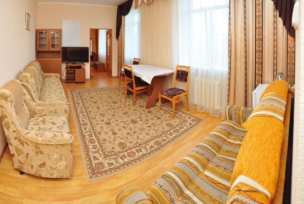 rooms-2-mest-2-komn-korpus-gornyi