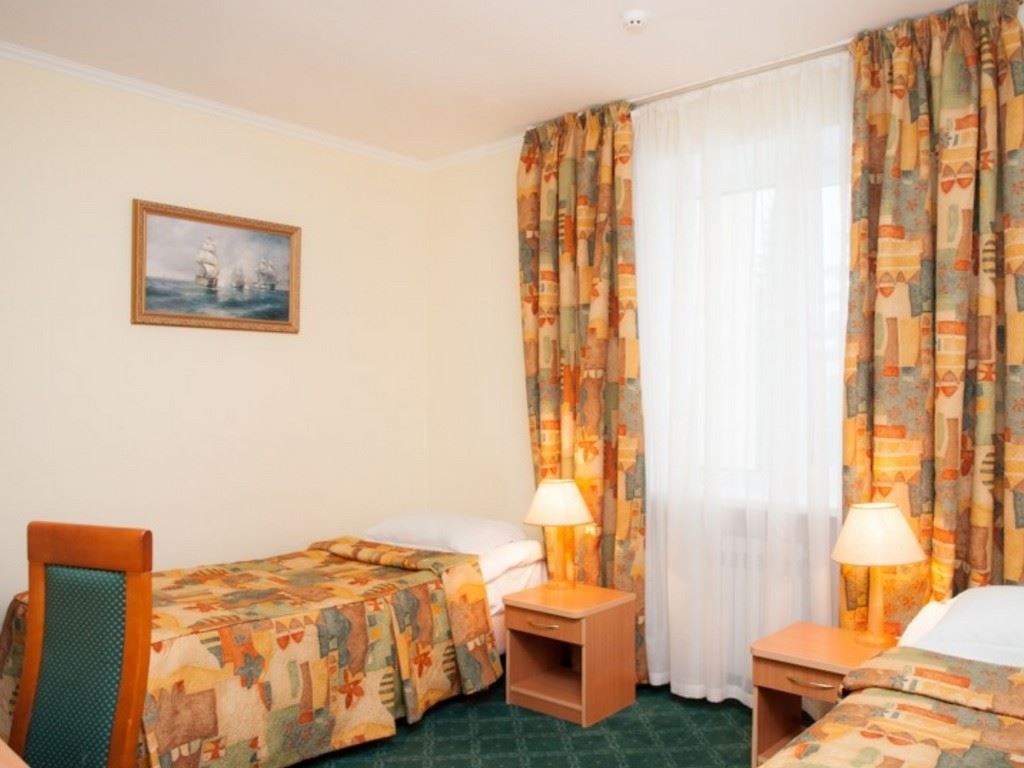 rooms-family-room-no-balcony