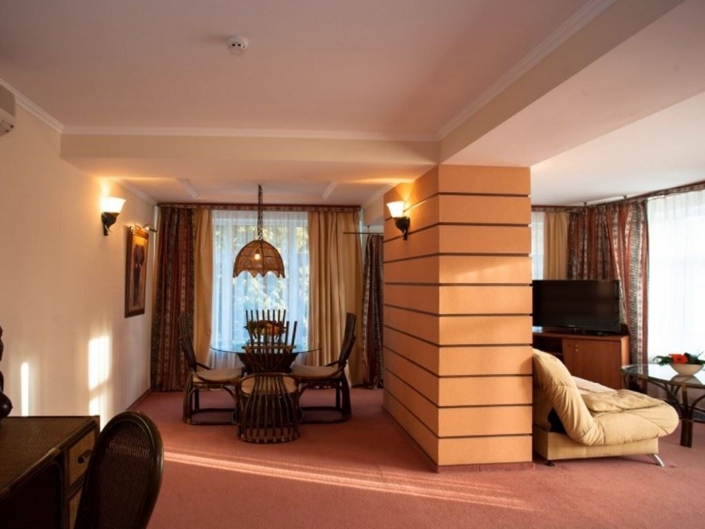 rooms-luxe-africa-room