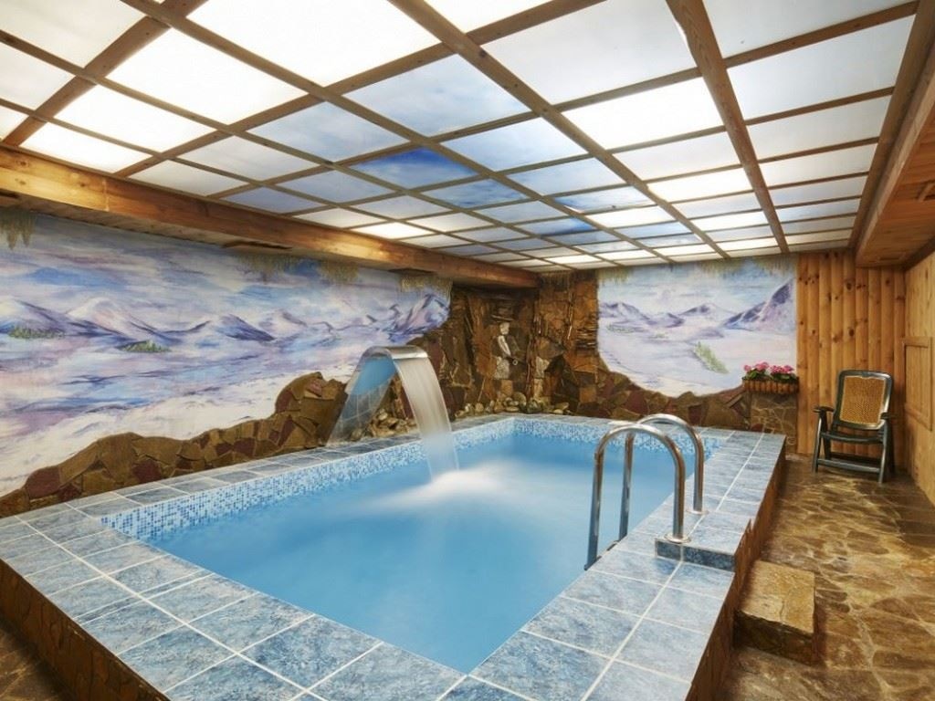 pools-indoor-pool