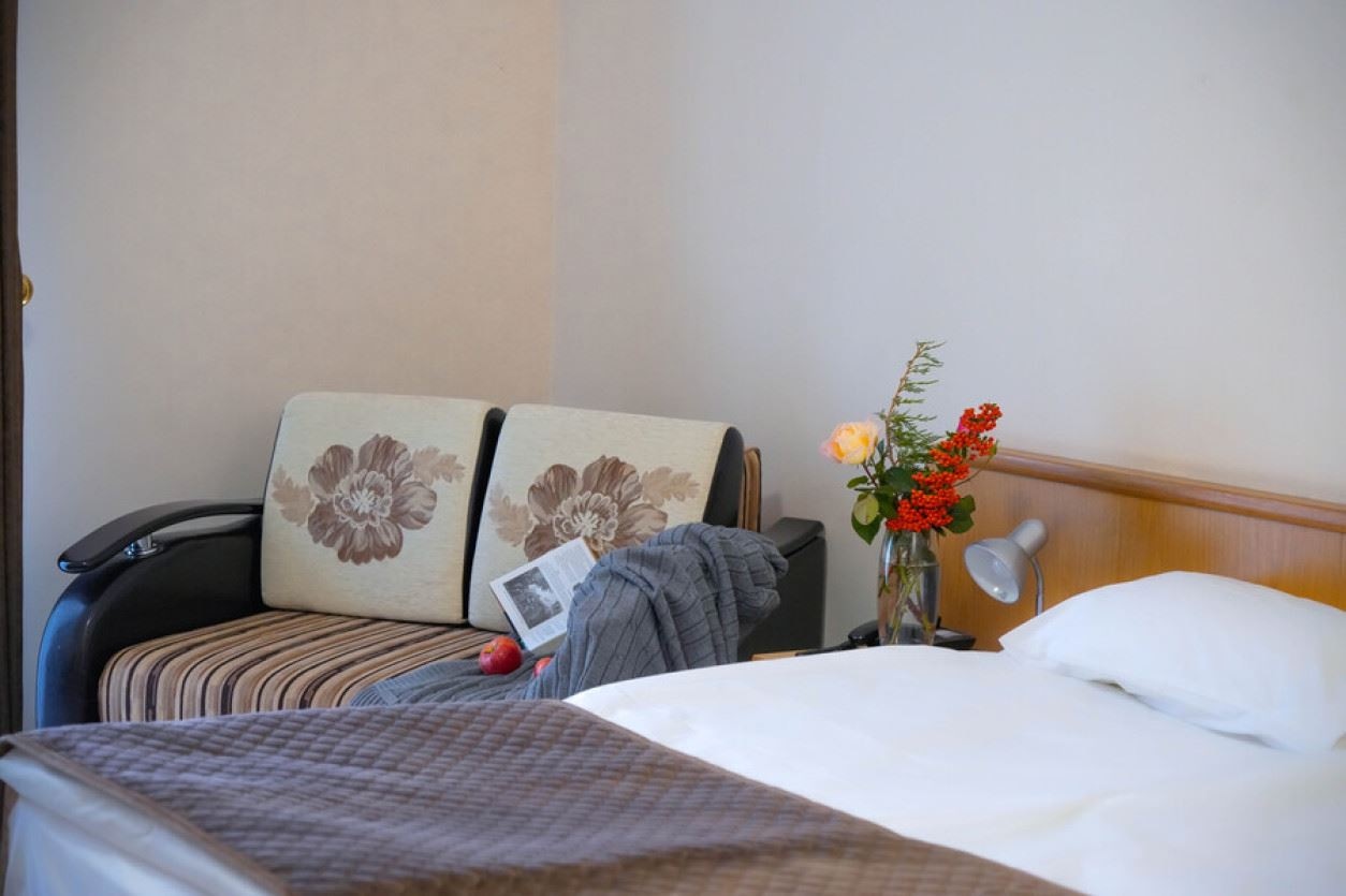 rooms-2bed-2room-junior-suite