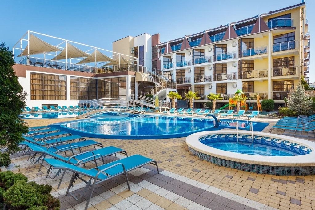pools-outdoor-pool