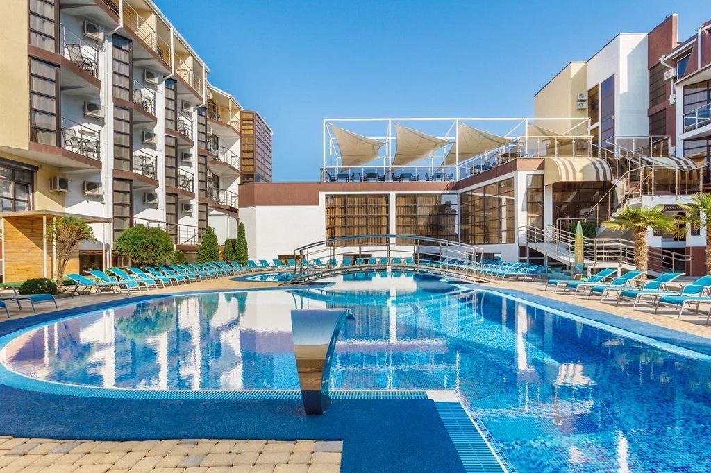 pools-outdoor-pool