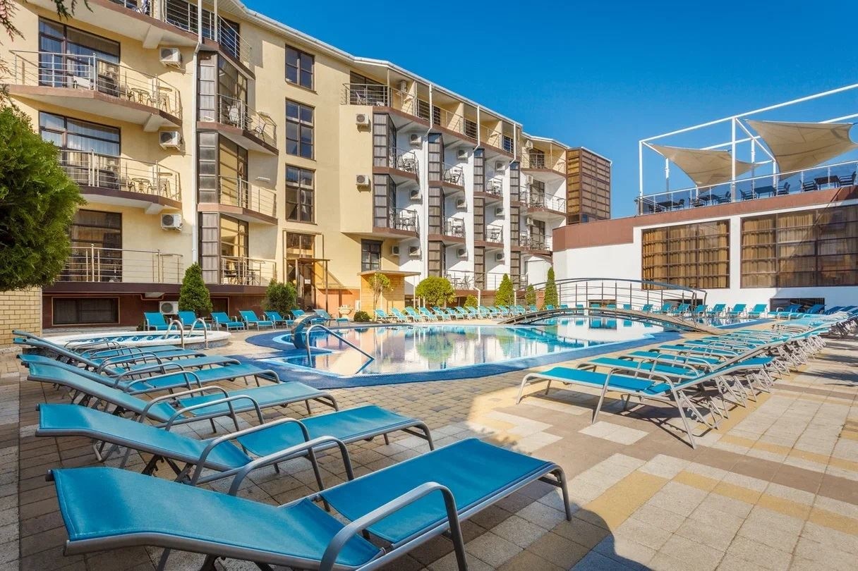pools-outdoor-pool