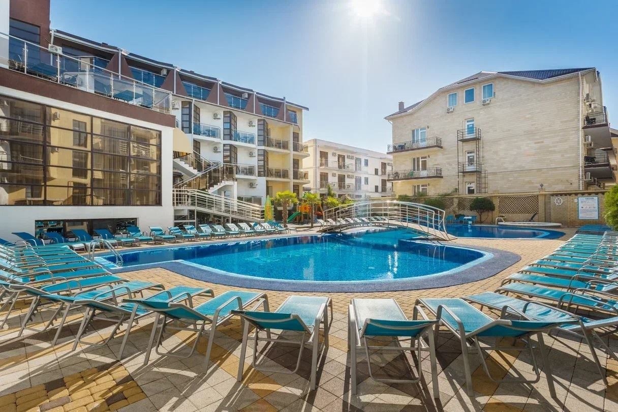 pools-outdoor-pool