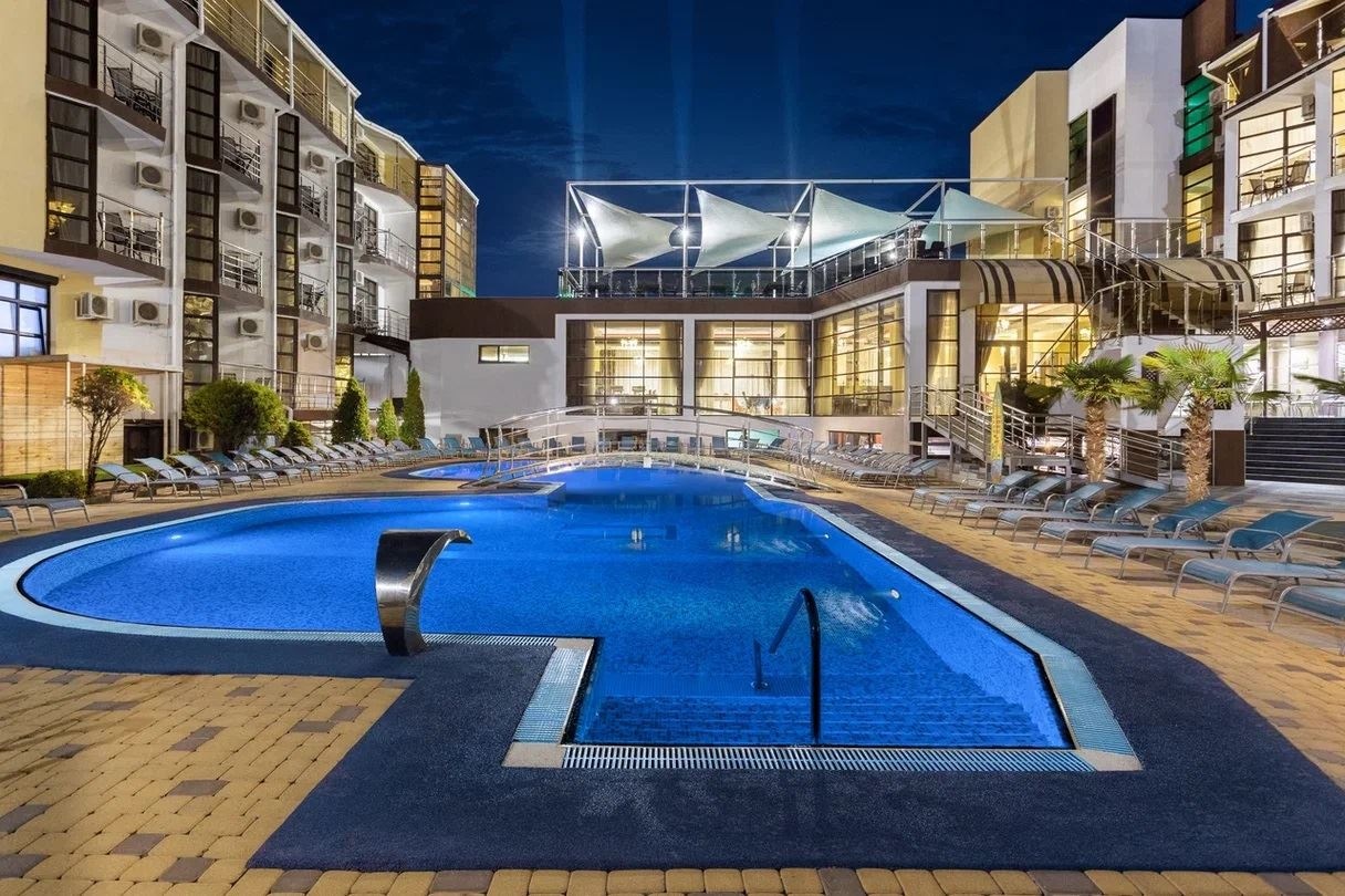 pools-outdoor-pool