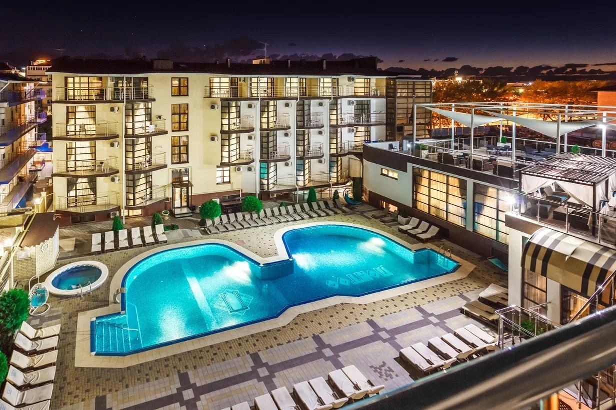 pools-outdoor-pool
