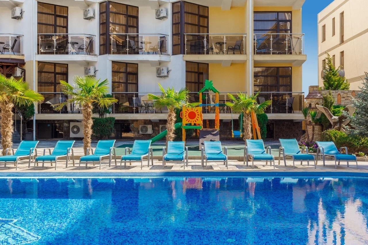 pools-outdoor-pool