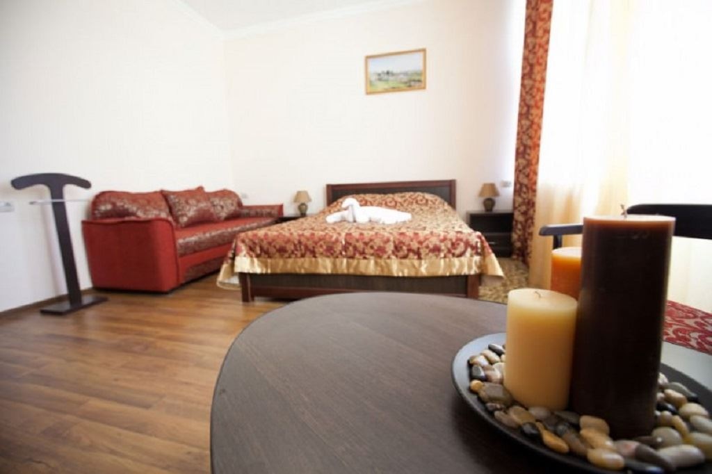 rooms-poluluxe-s-balkonom