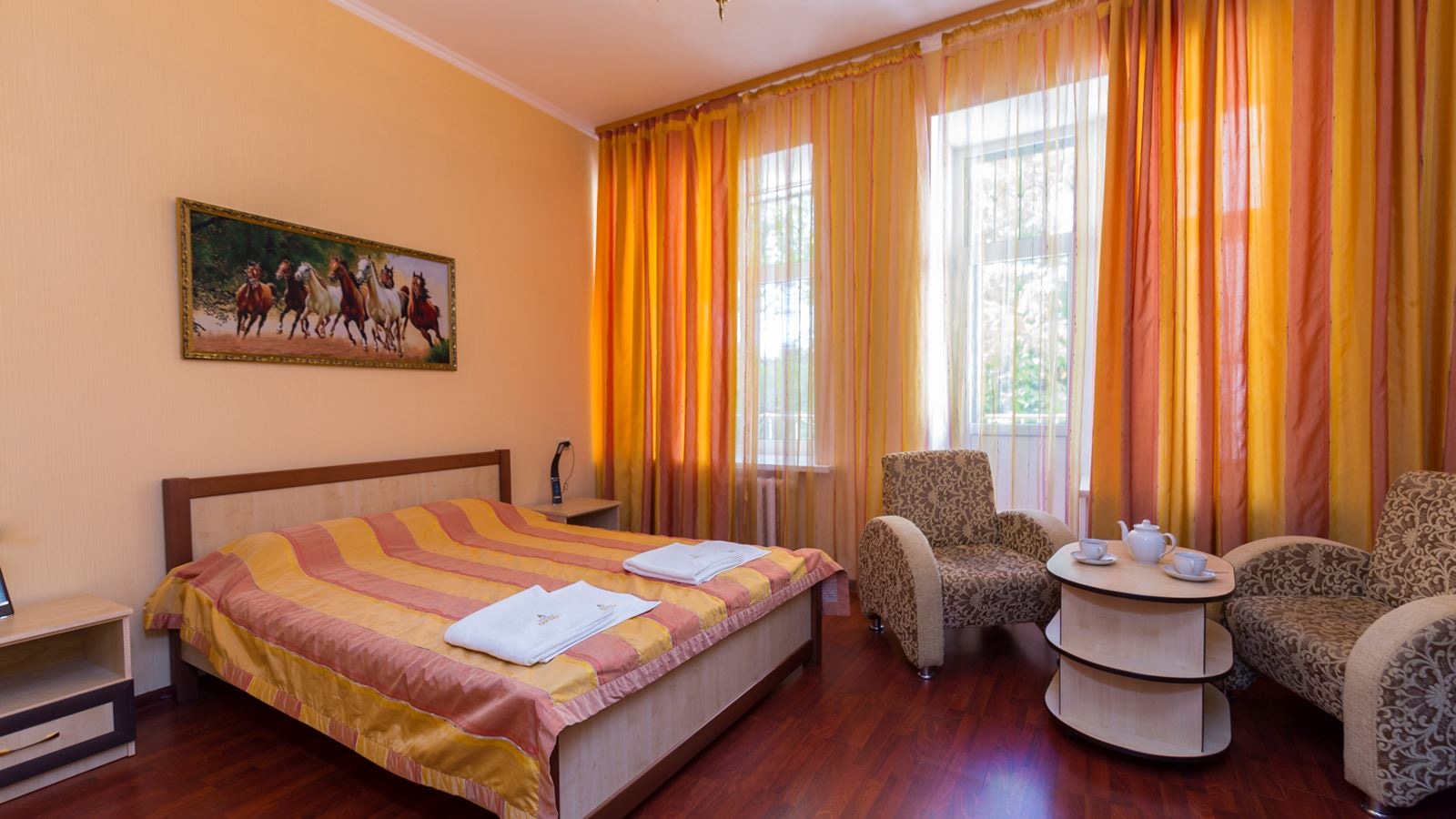 rooms-2-rooms-poluluxe