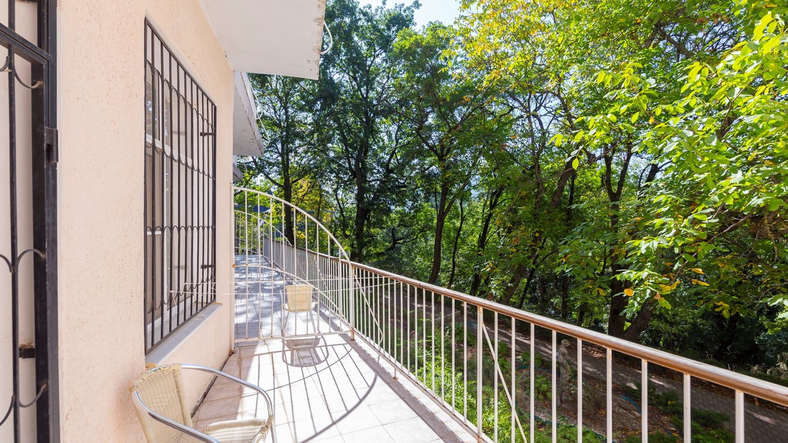 rooms-2-rooms-poluluxe