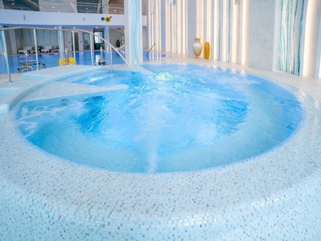 pools-indoor-pool