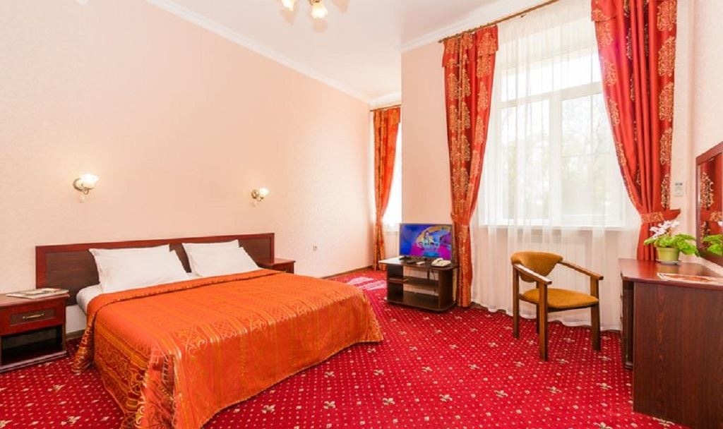 rooms-люкс-с-балконом-двухкомнатный