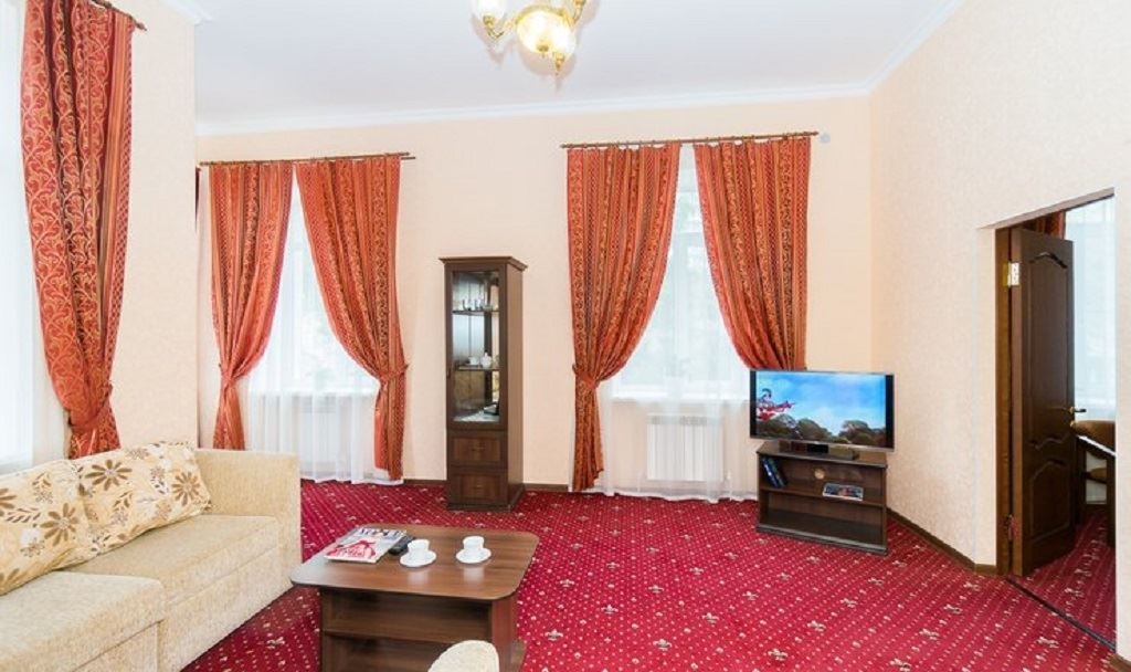 rooms-люкс-с-балконом-двухкомнатный