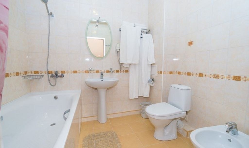 rooms-люкс-с-балконом-двухкомнатный