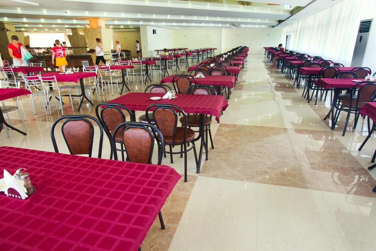 restaurants-dinner-hall