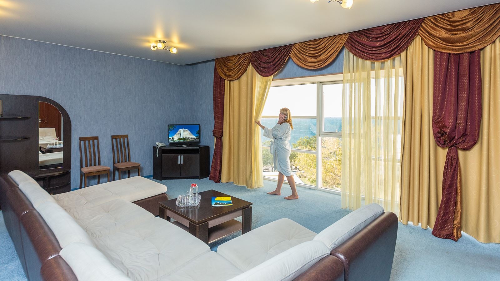 rooms-2-room-panoramic-suite-corpus-3