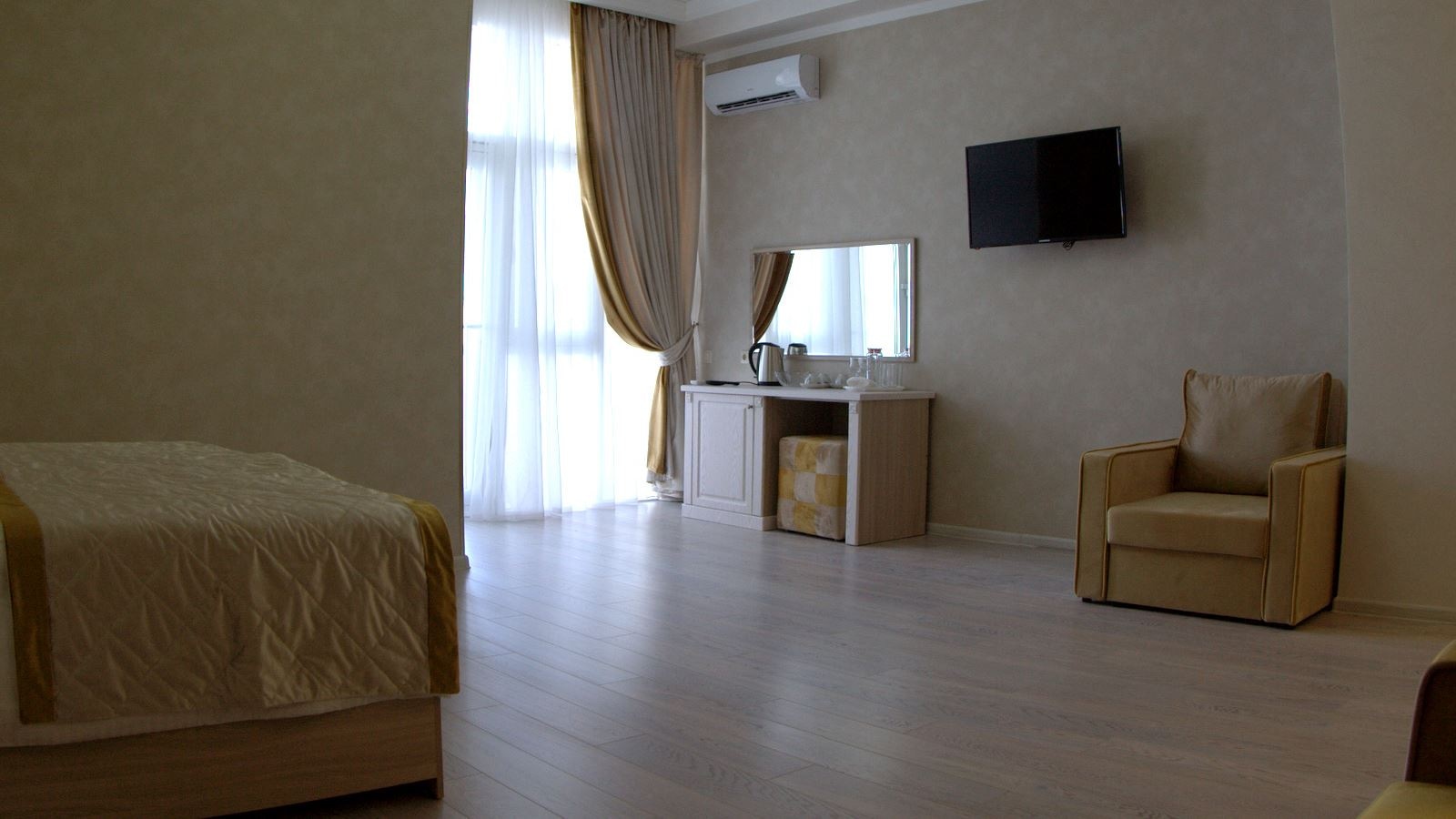 rooms-2-room-suite-corpus-sea-breeze