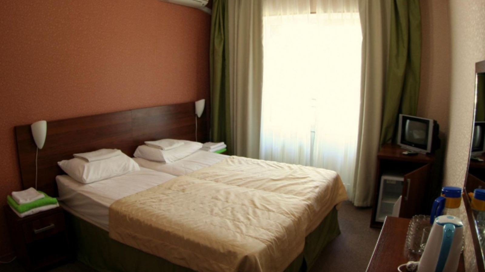 rooms-standard-with-balcony-corpus-4