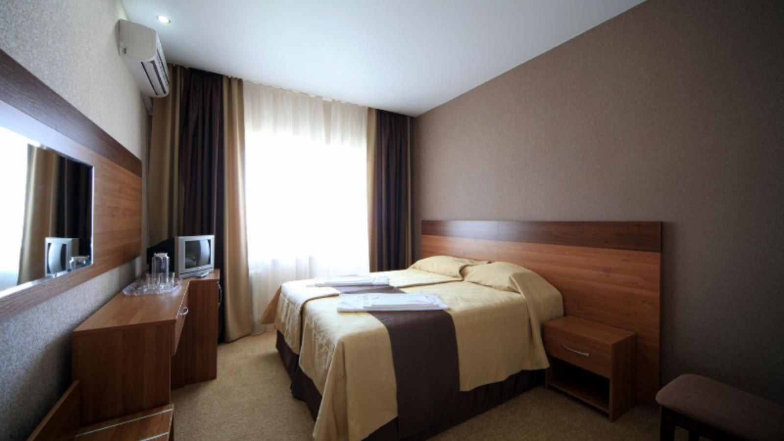 rooms-standard-with-balcony-corpus-3