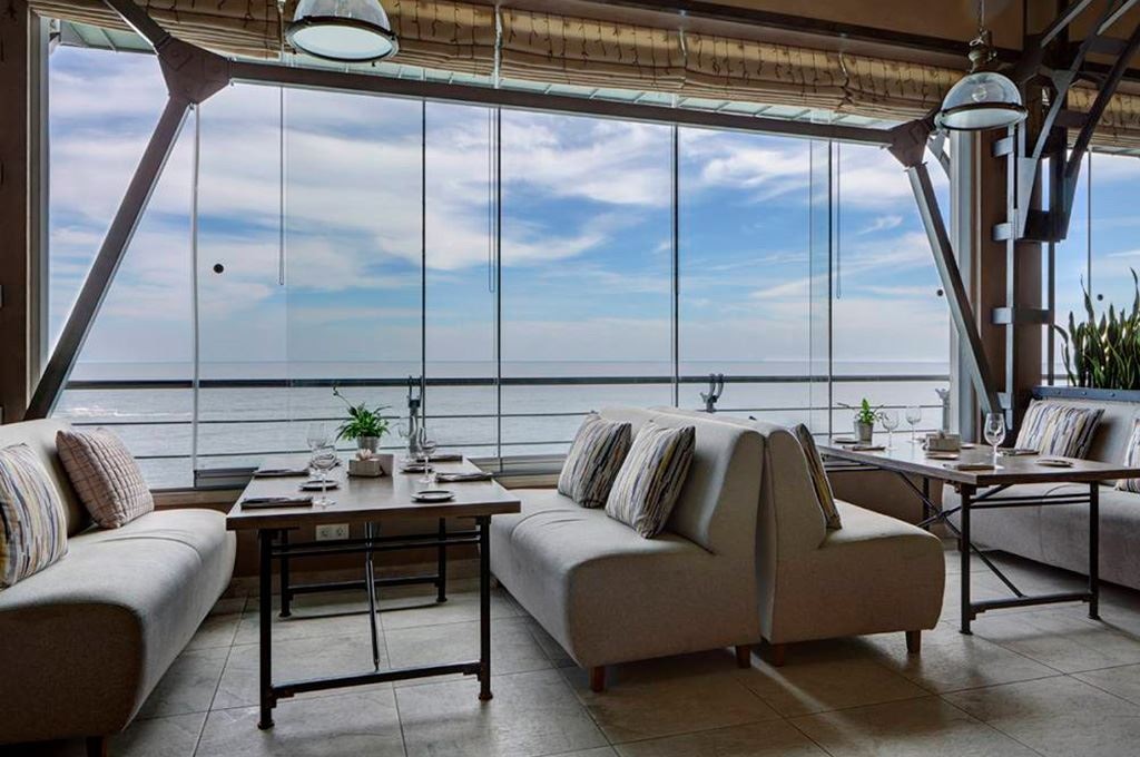 restaurants-restaurant