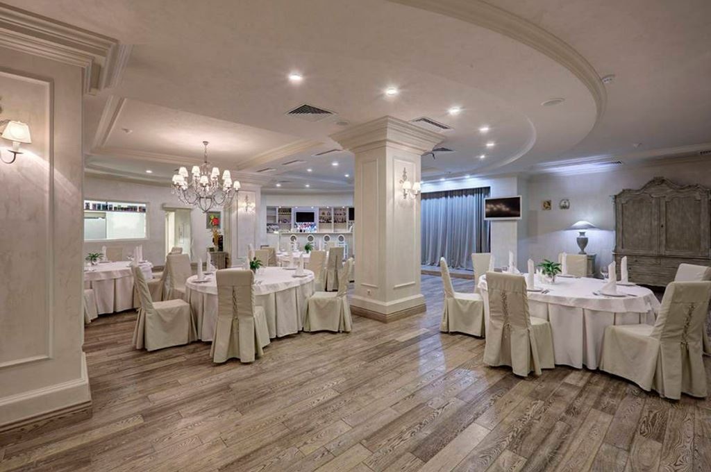 restaurants-restaurant