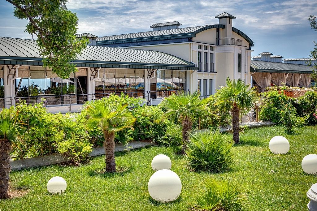 general-main-building