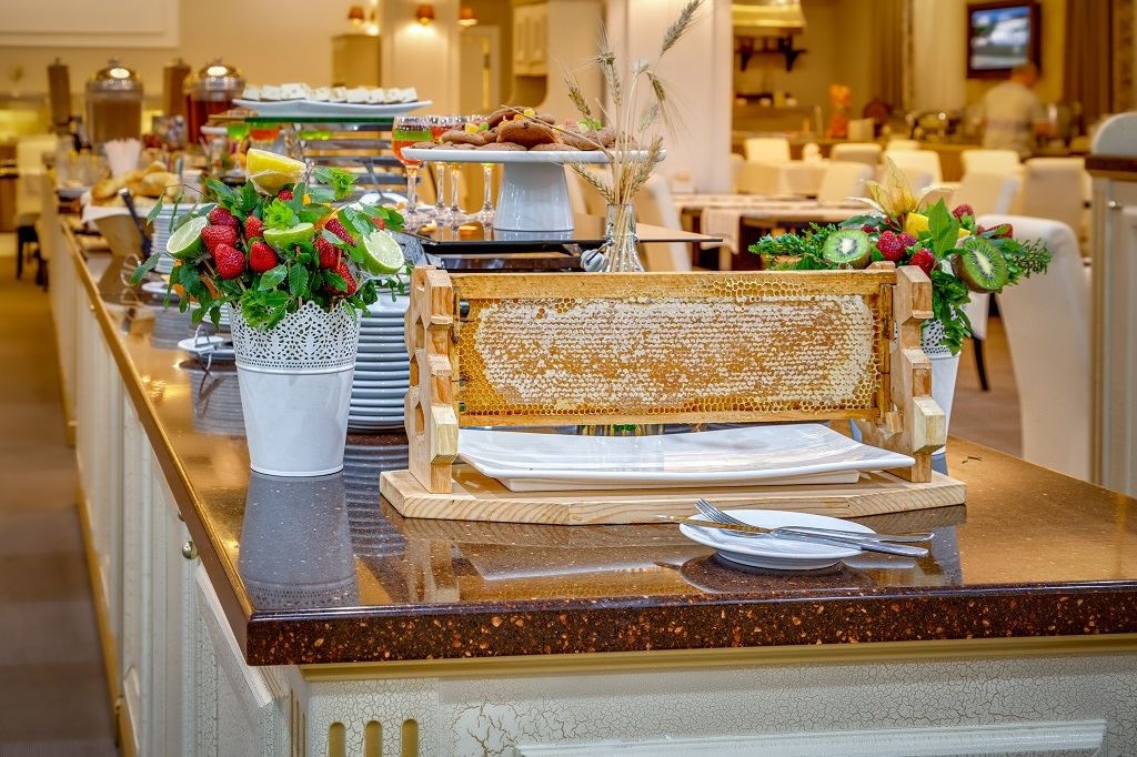 restaurants-restaurant