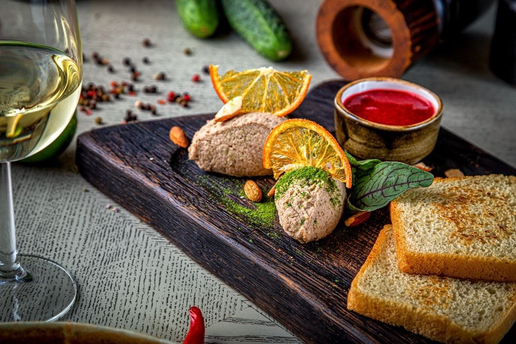 restaurants-restaurant