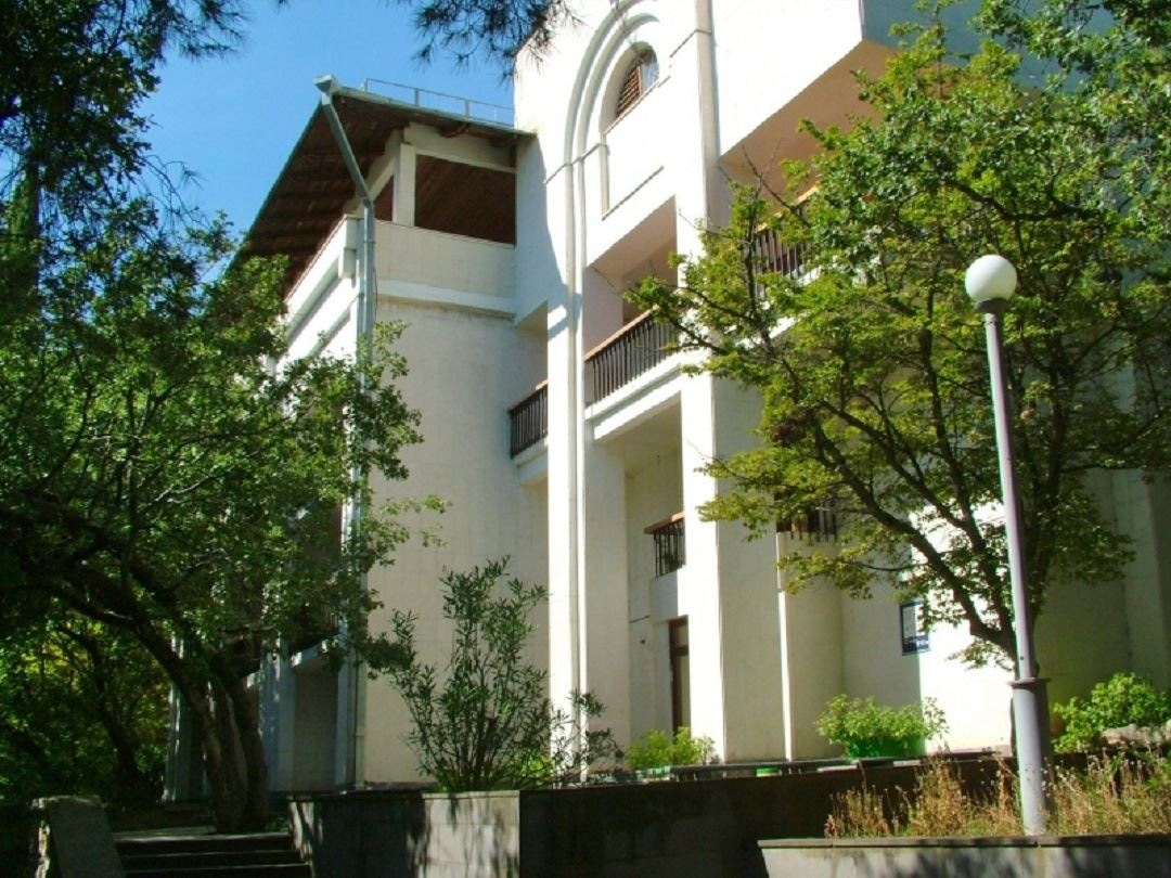 general-main-building