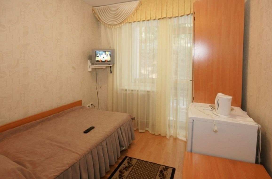 rooms-single-wchild-standard-room