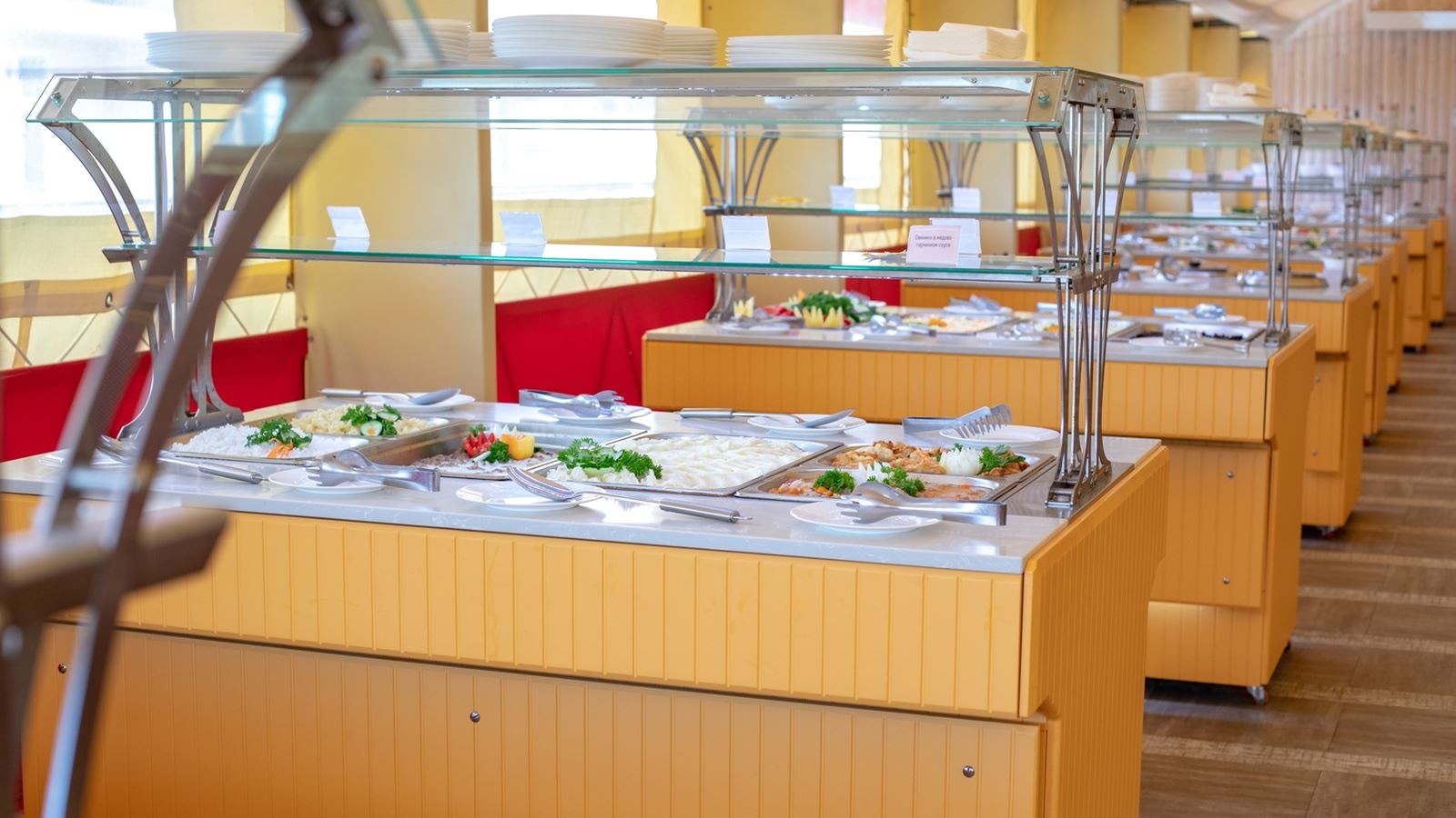 restaurants-restaurant