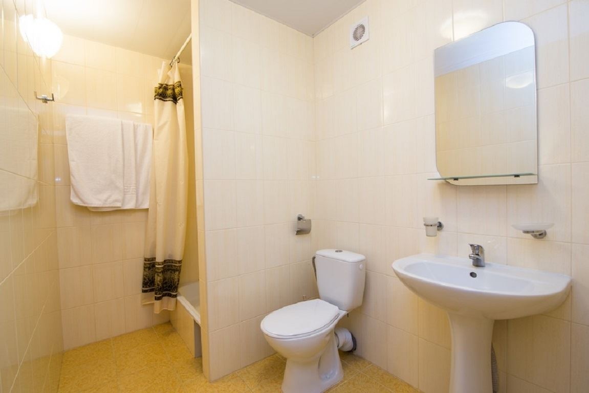 rooms-comfort-family-room-building-3