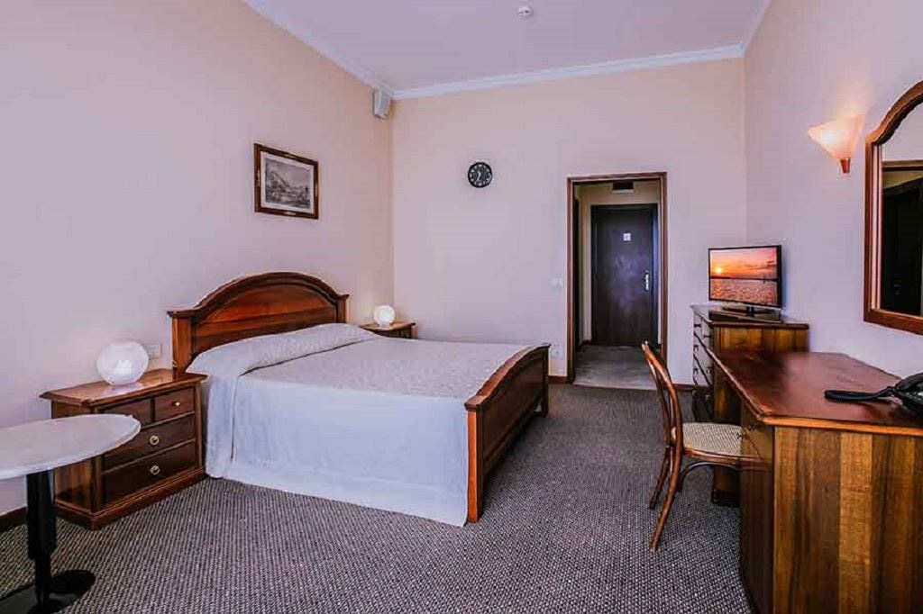 rooms-2bed-1room-comfort