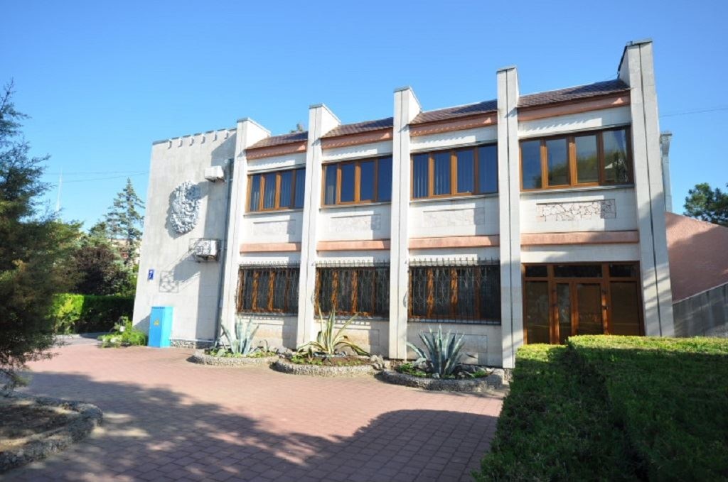 general-main-building