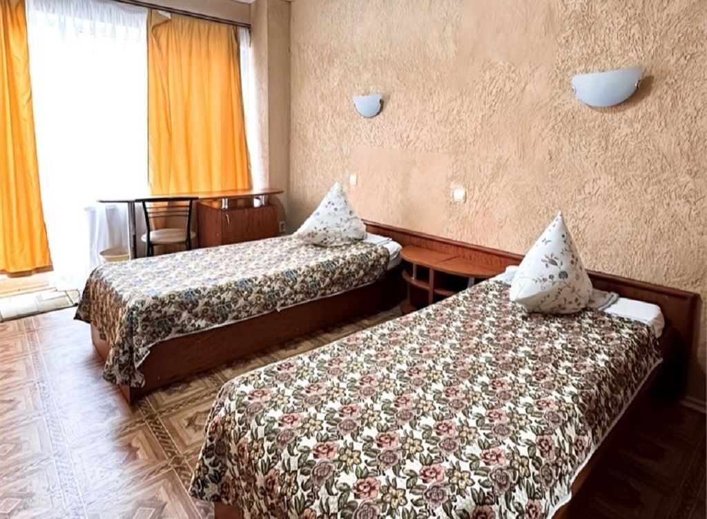 rooms-2-местный-каменные-домики