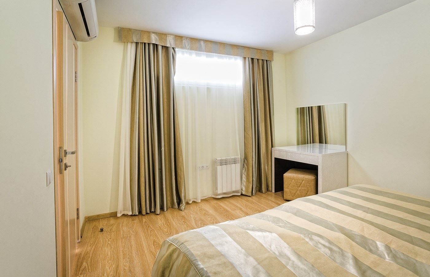 rooms-studio-без-балкона