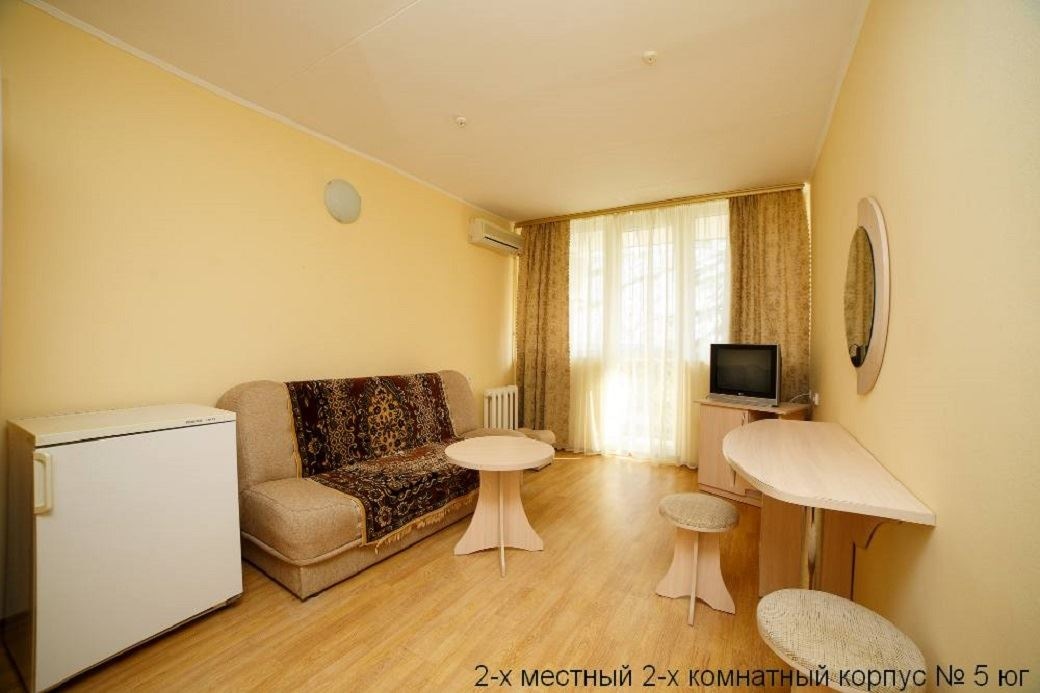 rooms-room-family-2-bedrooms-seaview