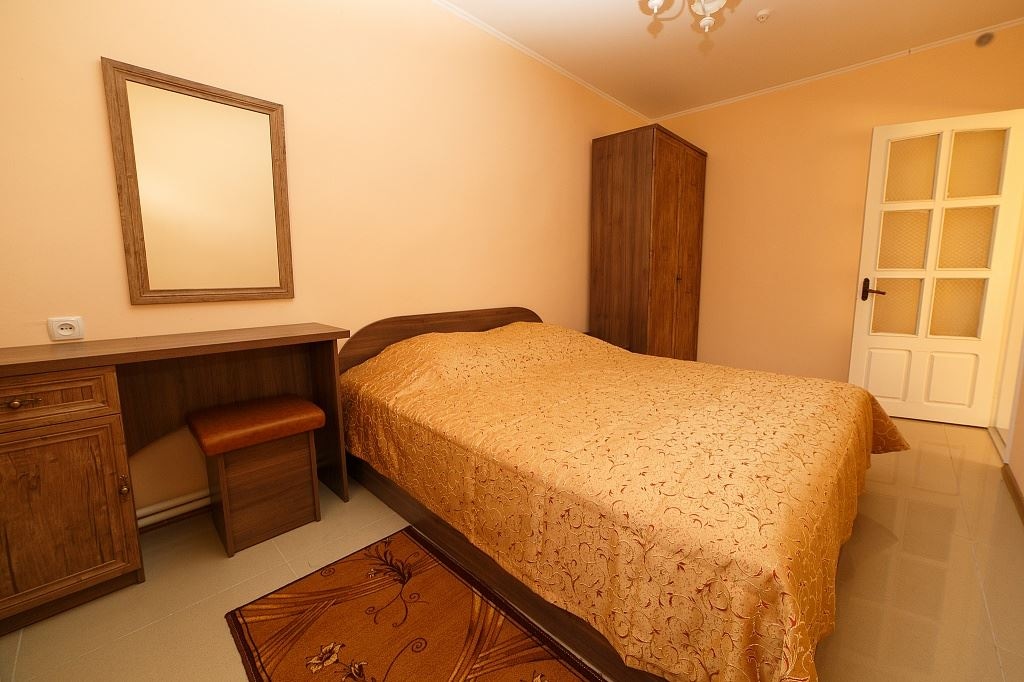 rooms-2-room-building-8