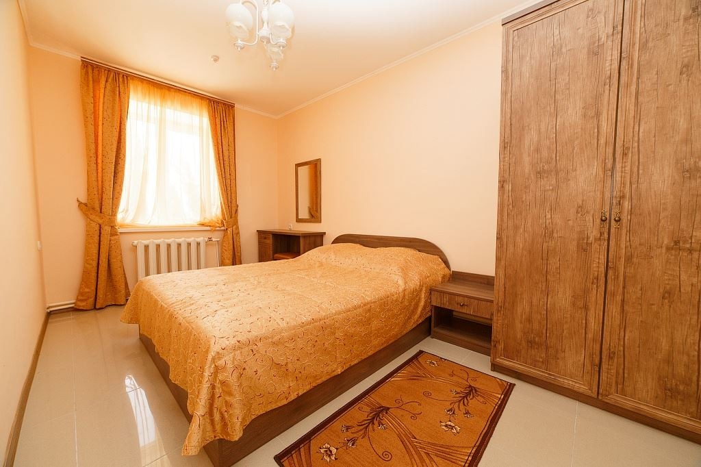 rooms-2-room-building-8