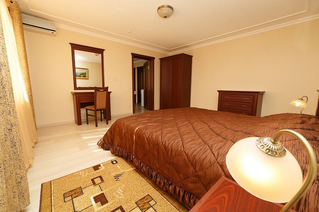 rooms-3-комнатный-2-местный-люкс-корпус-10