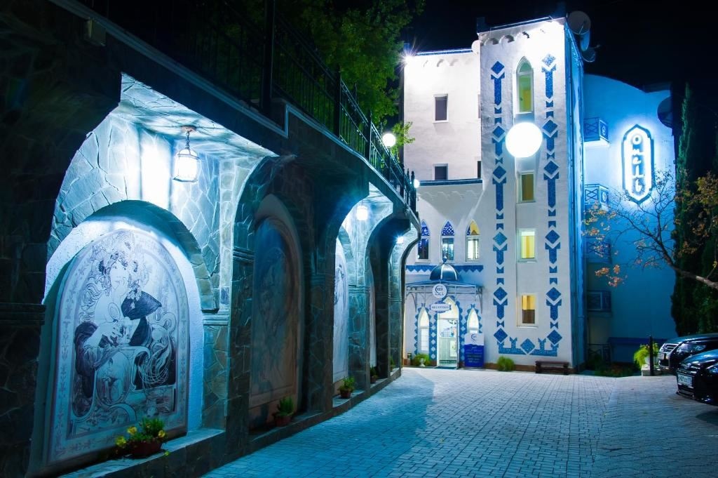 general-main-building