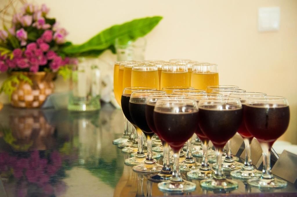 restaurants-restoran-white